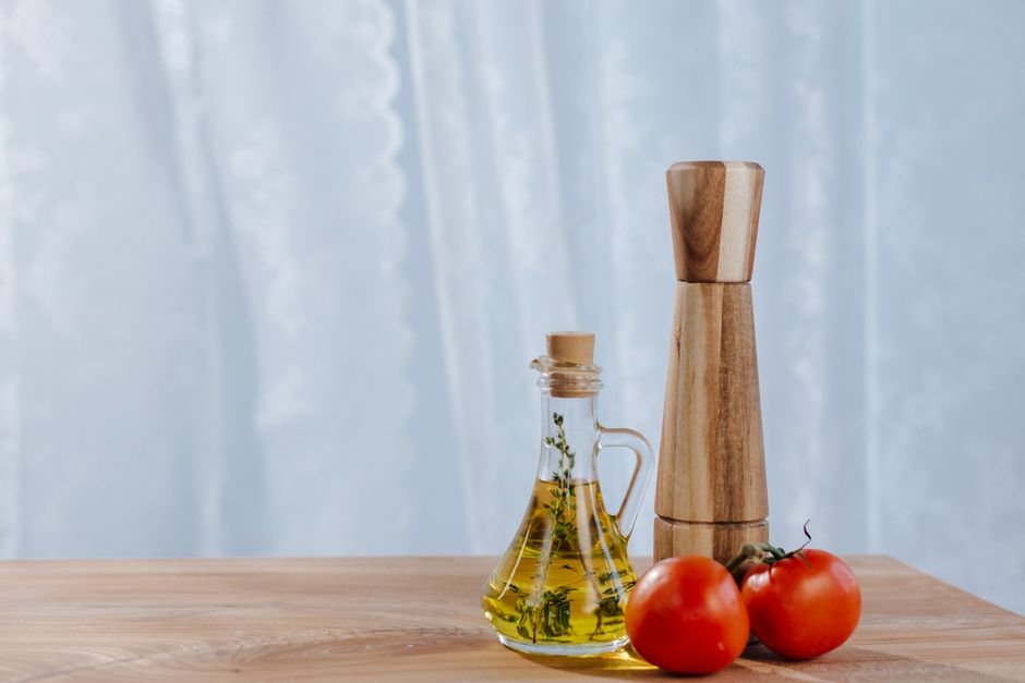 Olive oil & olives