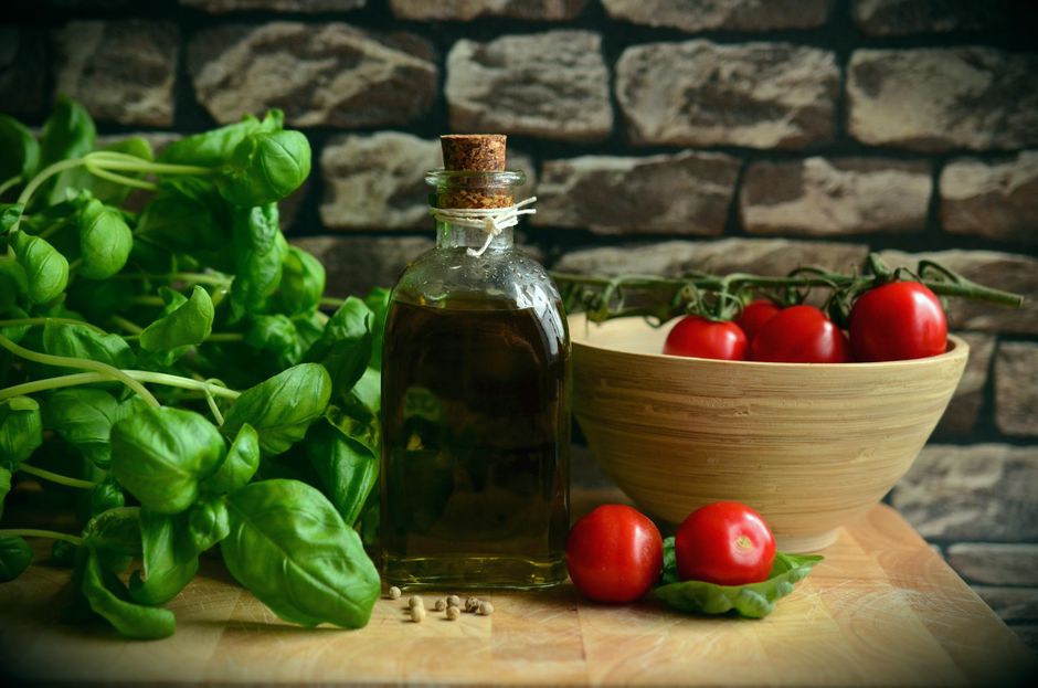 Olive oil & olives
