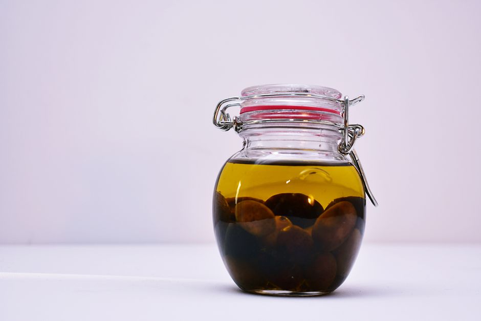 Olive oil & olives
