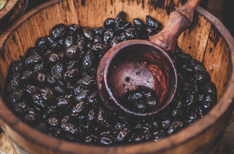 Olive oil & olives
