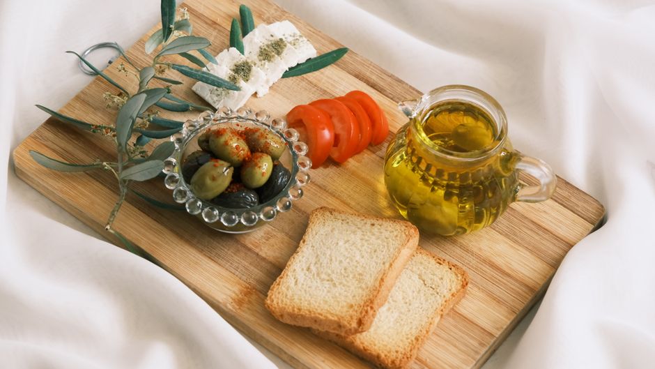 Olive oil & olives
