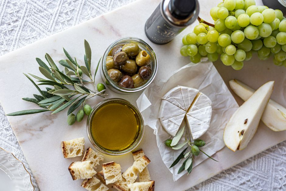 Olive oil & olives