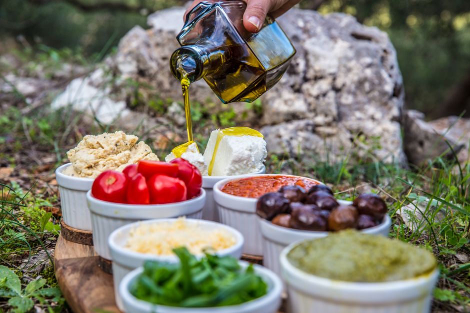 Olive oil & olives